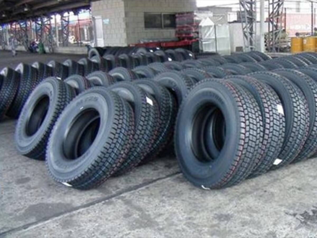 Critican solicitud de Petro de que el Distrito disponga de llantas usadas