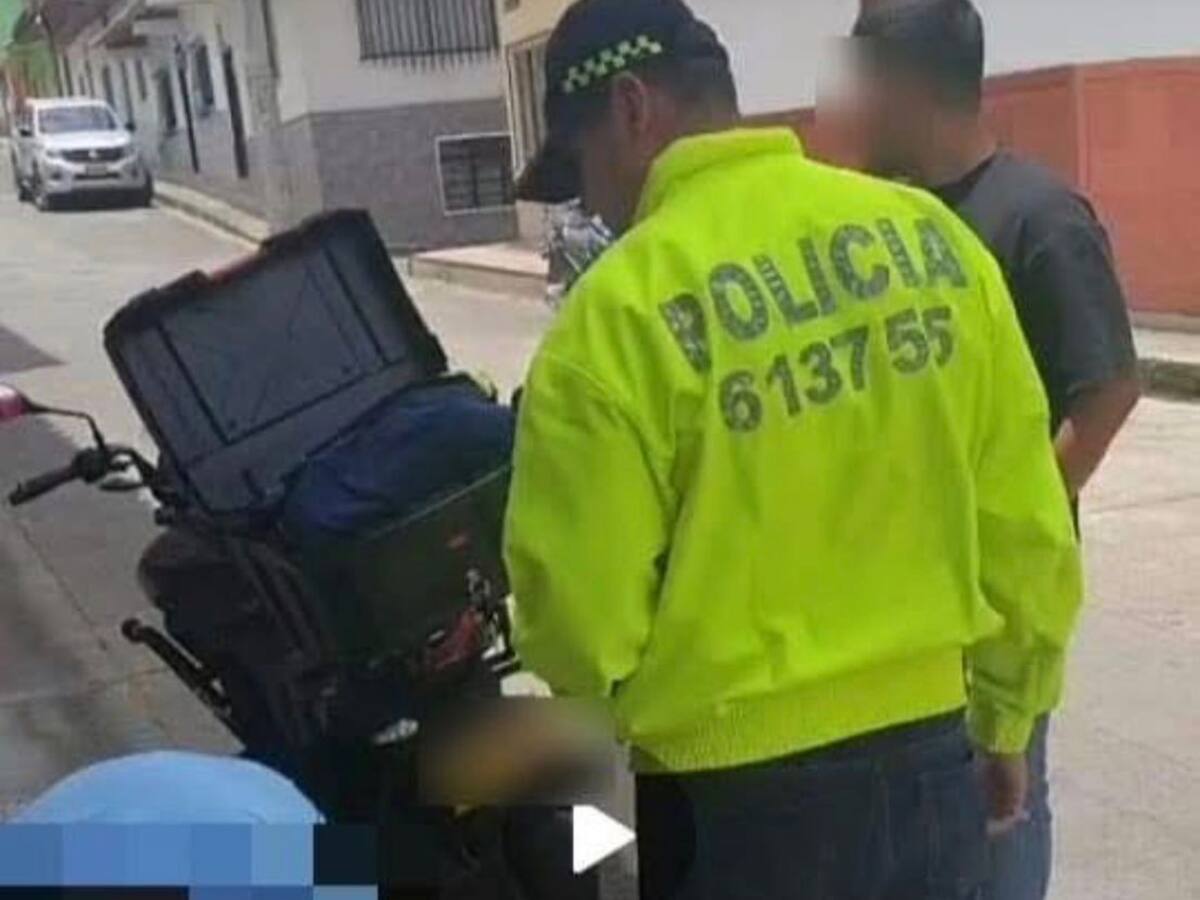 Capturan a un agente que solicitó 400 mil pesos para no inmovilizar una moto en Riosucio