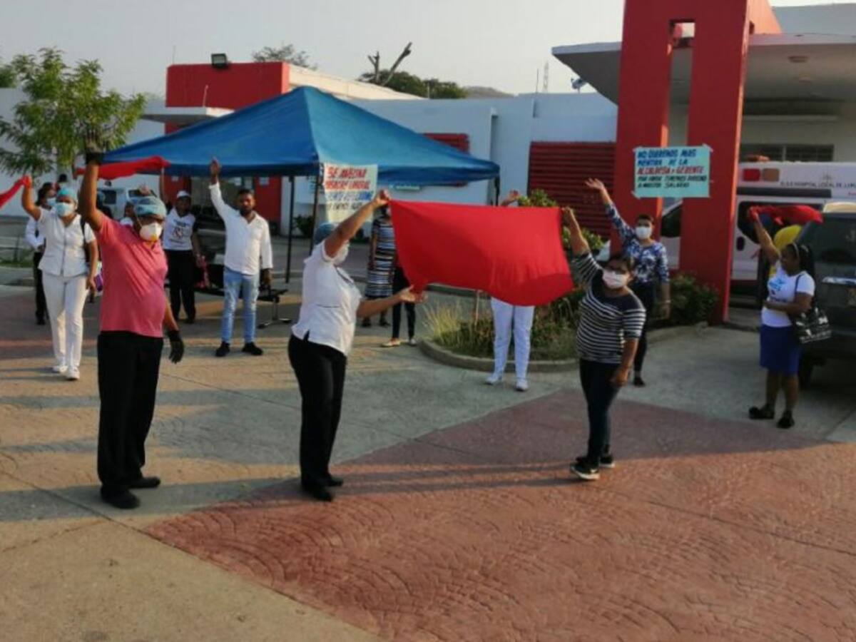 En paro indefinido médicos en hospital de Luruaco por falta de salarios