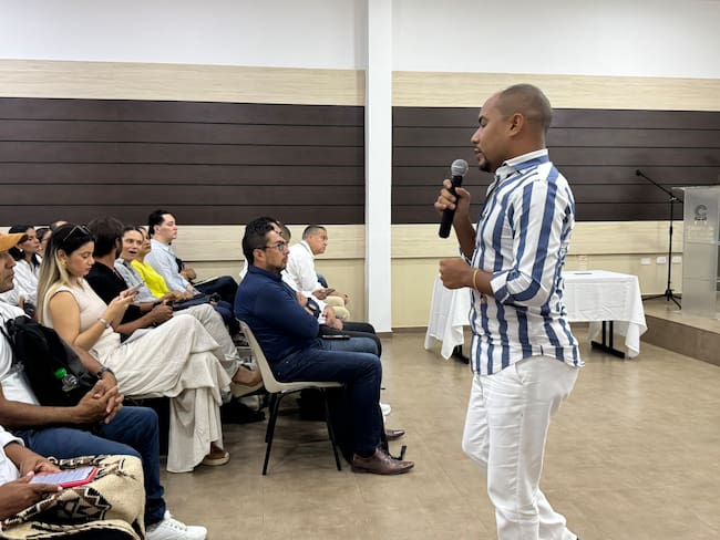Álvaro Sepúlveda, presidente de la Cámara de Comercio de Montería, en un diálogo con empresarios de Córdoba.
