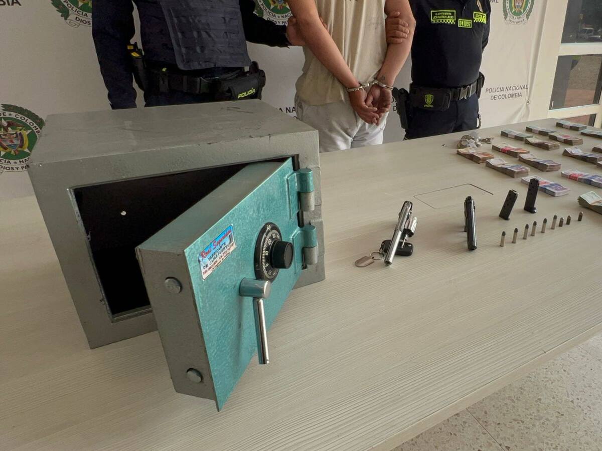 Capturado por robo de una caja fuerte con el producido de una estación de gasolina