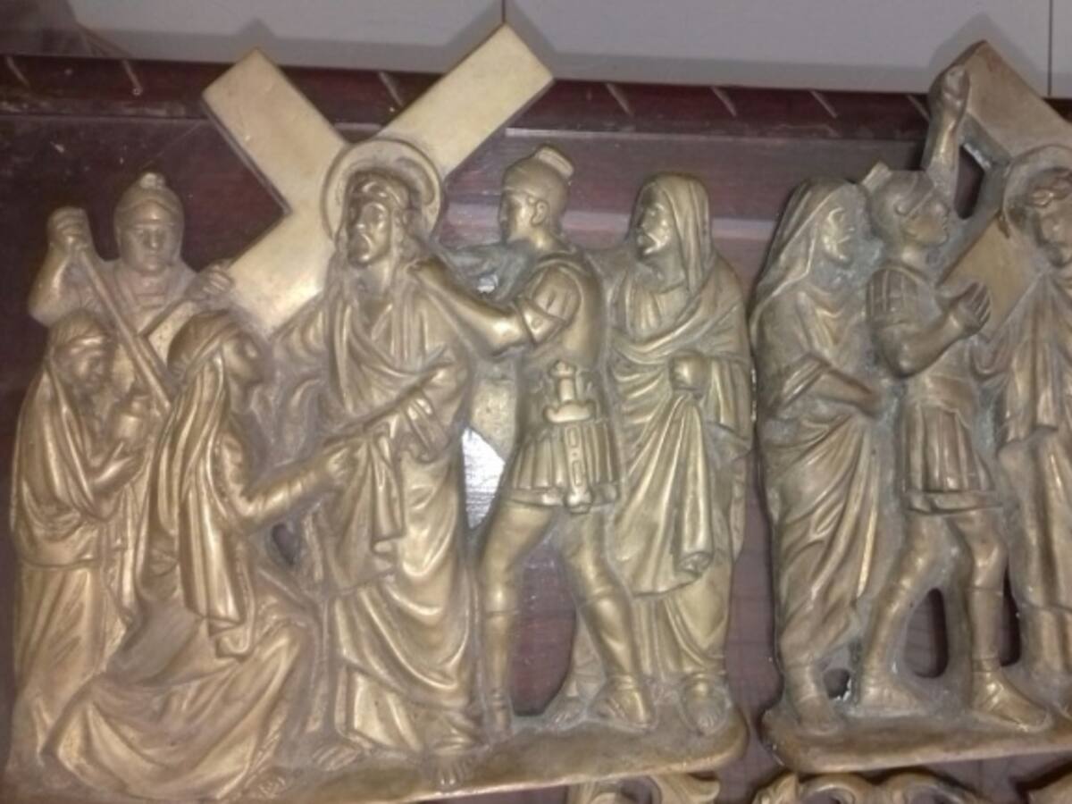 Devuelven imágenes de las estaciones del viacrucis que habían robado de la catedral de Sincelejo