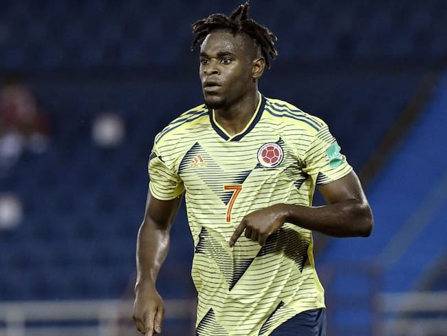 Duván Zapata anotó el primer gol de la selección Colombia en eliminatorias