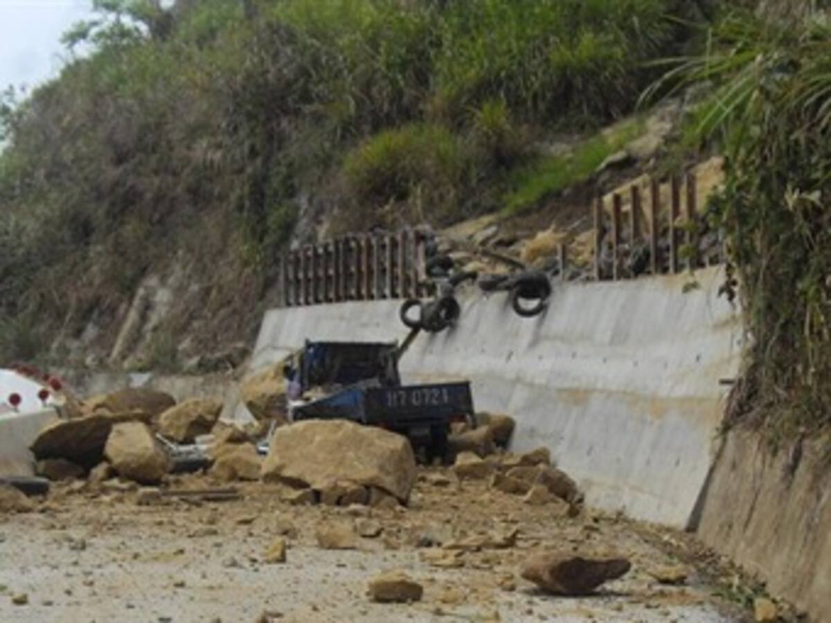 Un muerto, 20 heridos y muchos daños por sismo en Taiwán