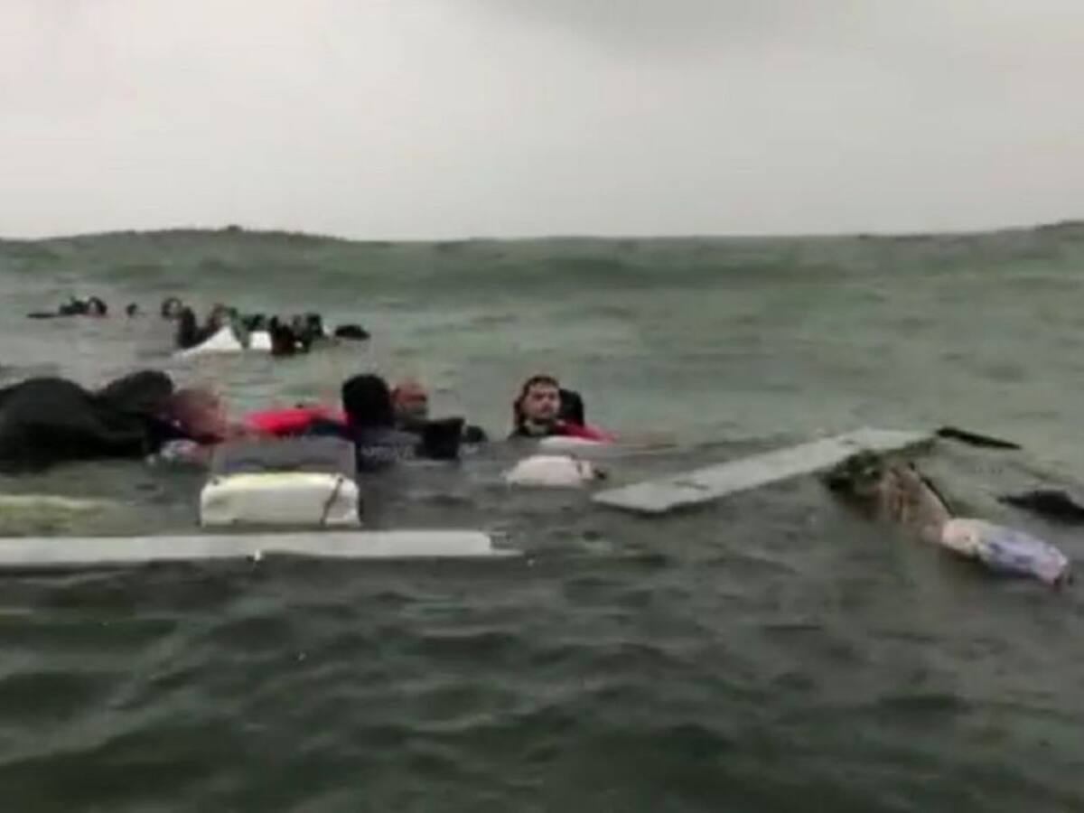 Naufragó una embarcación con turistas en aguas de Buenaventura, Valle