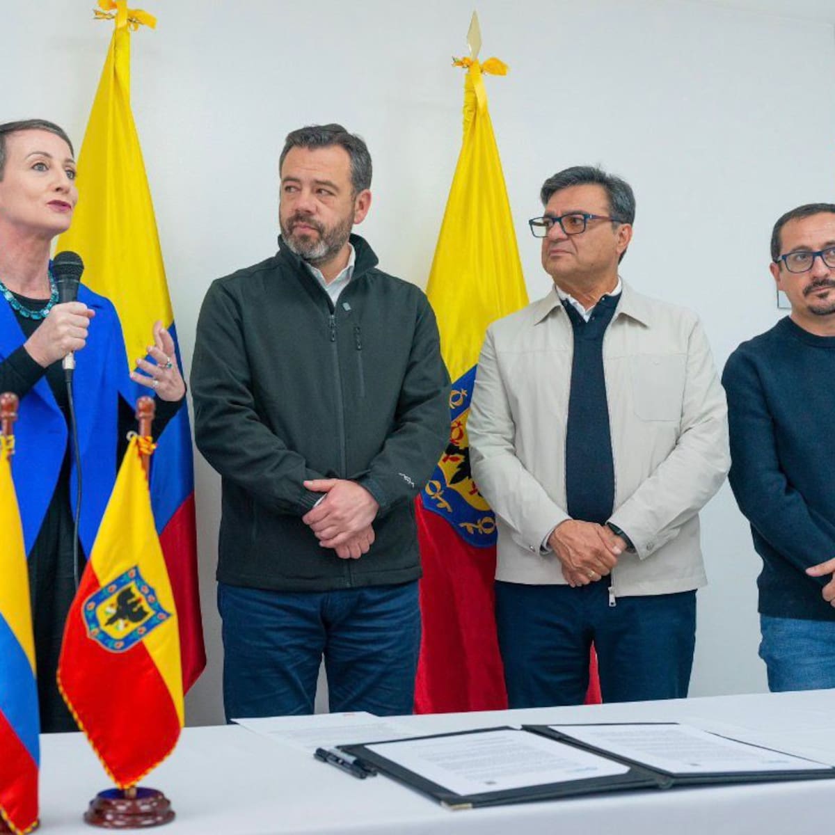 Bogotá y la OPS firman alianza para eliminar enfermedades transmisibles
