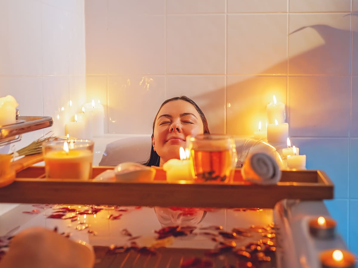 Baño de hierbas dulces: ojo con las que usa y que pueden atraer pobreza