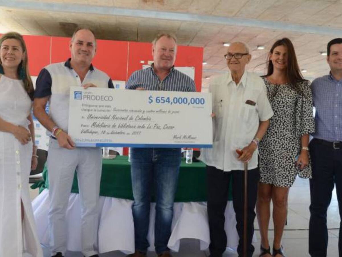 Grupo Prodeco entregó recursos para biblioteca de la Universidad Nacional sede La Paz