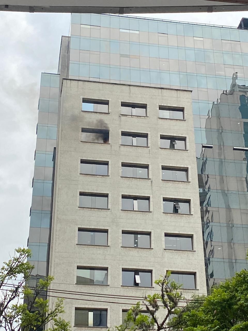 Clínica Medellín- foto Caracol Radio