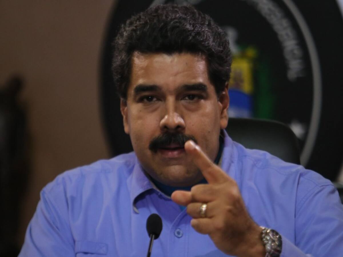 Maduro afecta a la población y la economía no a las mafias: analistas