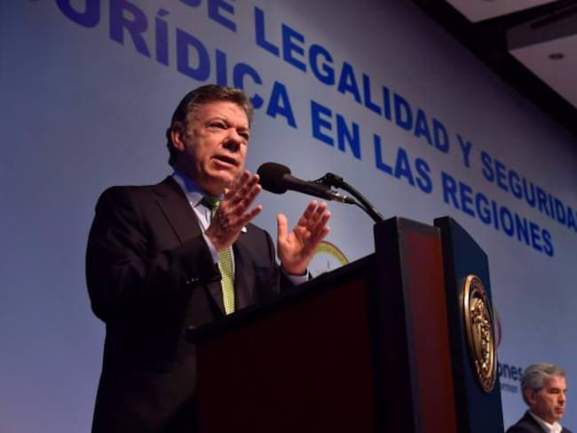 Santos agradece a Obama y Castro su apoyo y esfuerzos para lograr la paz de Colombia