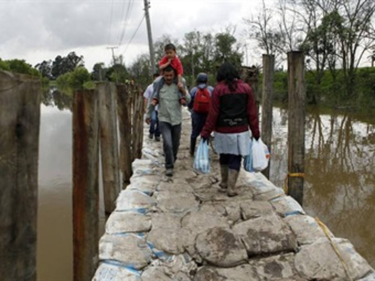 Nuevamente cerrada la vía Suba – Cota por obras tras inundación