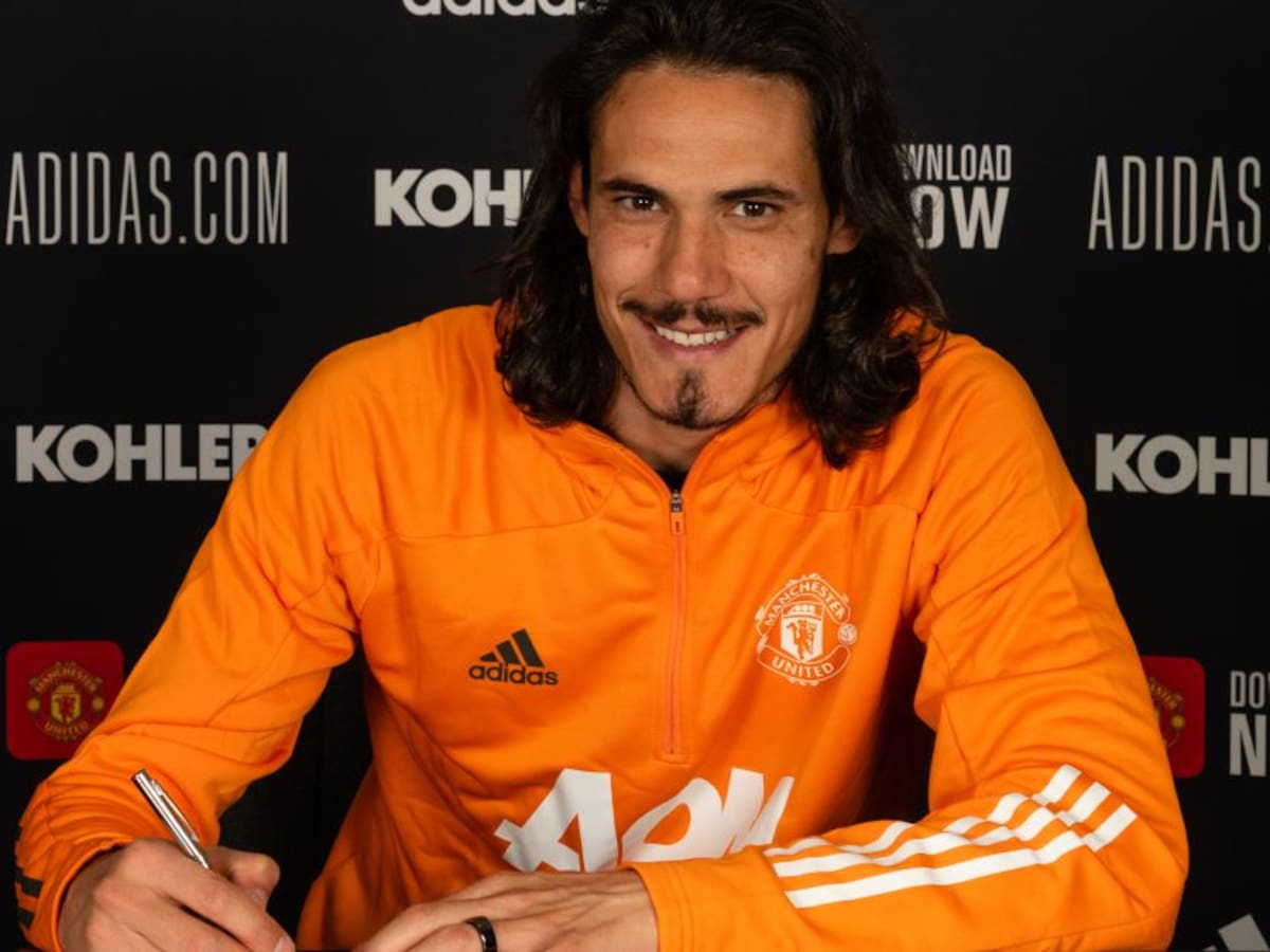 Un año más: Edinson Cavani renueva con Manchester United