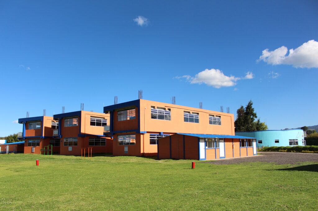Gimnasio Campestre Los Laureles Bilingüe: Pagina web.