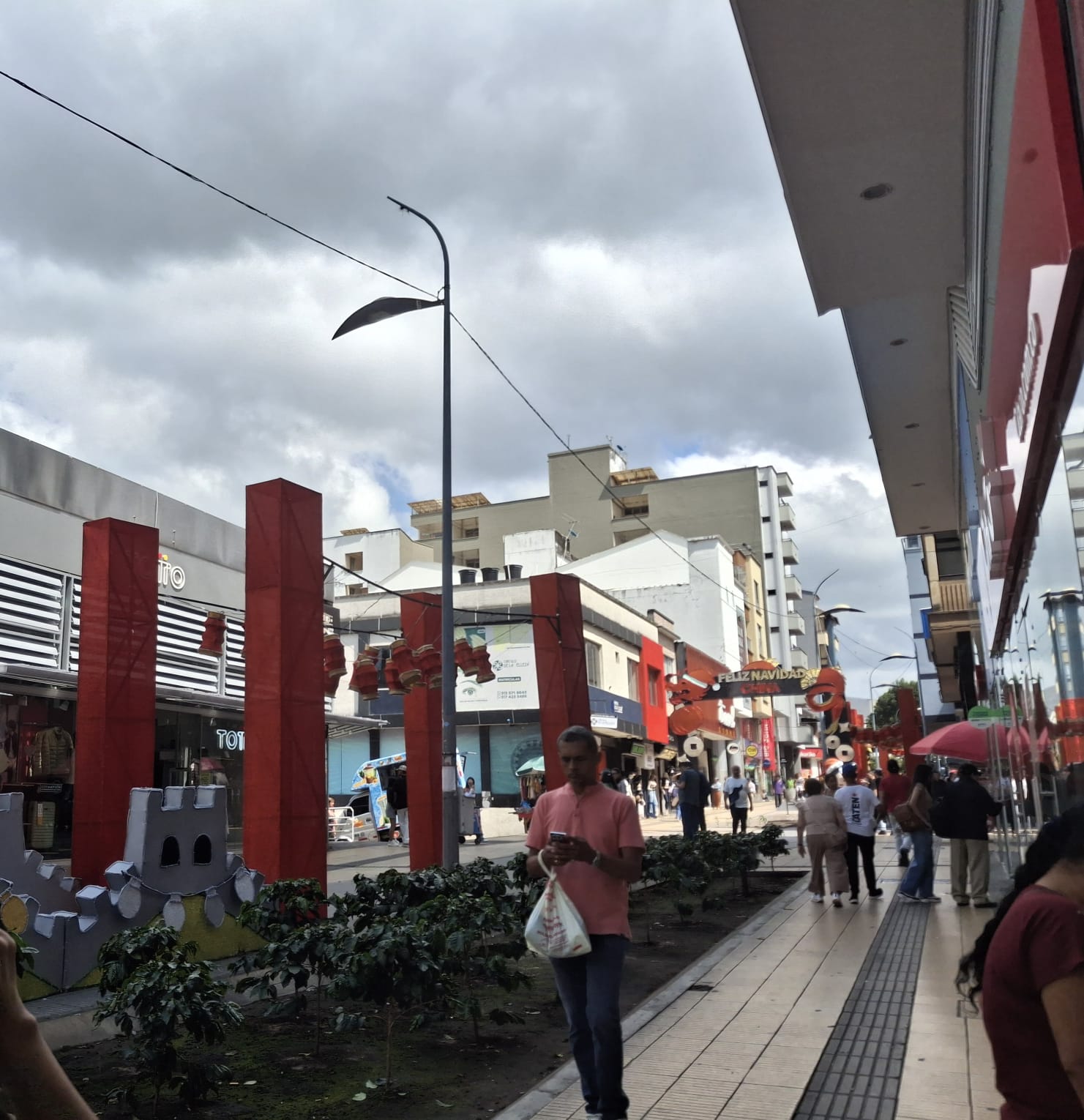 Peatonal de la 14 en el centro de Armenia- Vanessa Porras de Caracol Radio