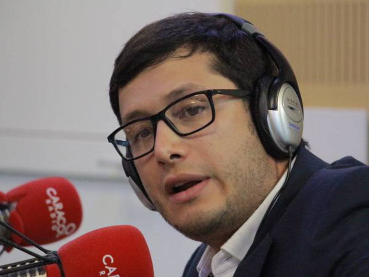 Candidato de Santander revela a cómo le han ofrecido paquetes de votos