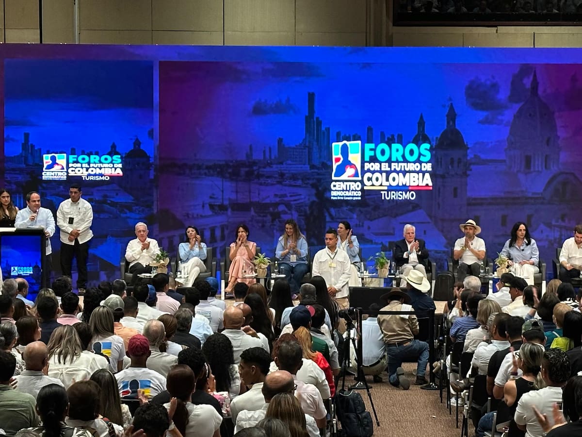 Álvaro Uribe cuestiona a MinIgualdad y MinDeporte: “Necesitamos cerrar la mitad de esos ministerios”