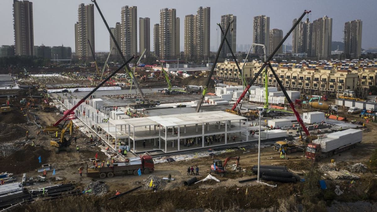 ¿Es posible construir un hospital en 10 días? Parece que China lo logrará