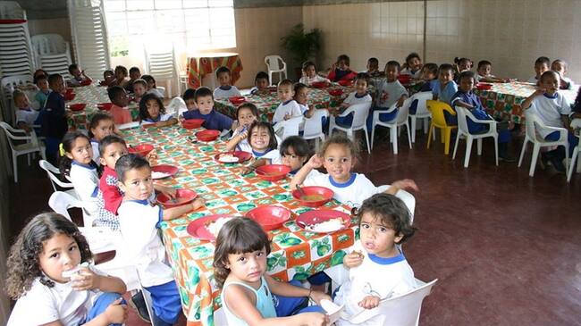 Juan Manuel Santos reconoció que los Programas de Alimentación Escolar (PAE) tienen problemas. Foto: Colprensa