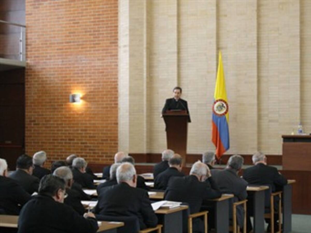 Con repique de campanas despidieron a Benedicto XVI en Colombia