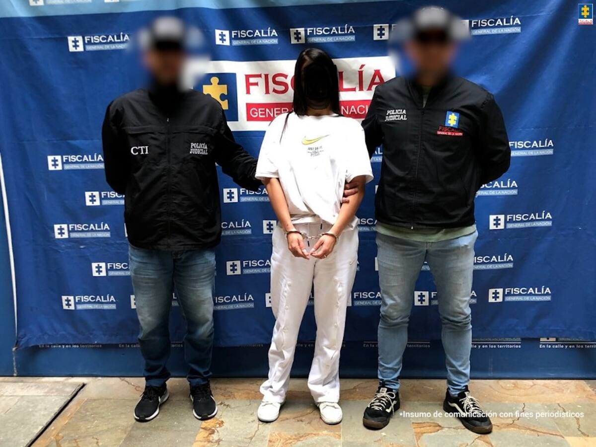 Acusan a una mujer de reclutar a jóvenes para el envío de drogas al extranjero en Medellín