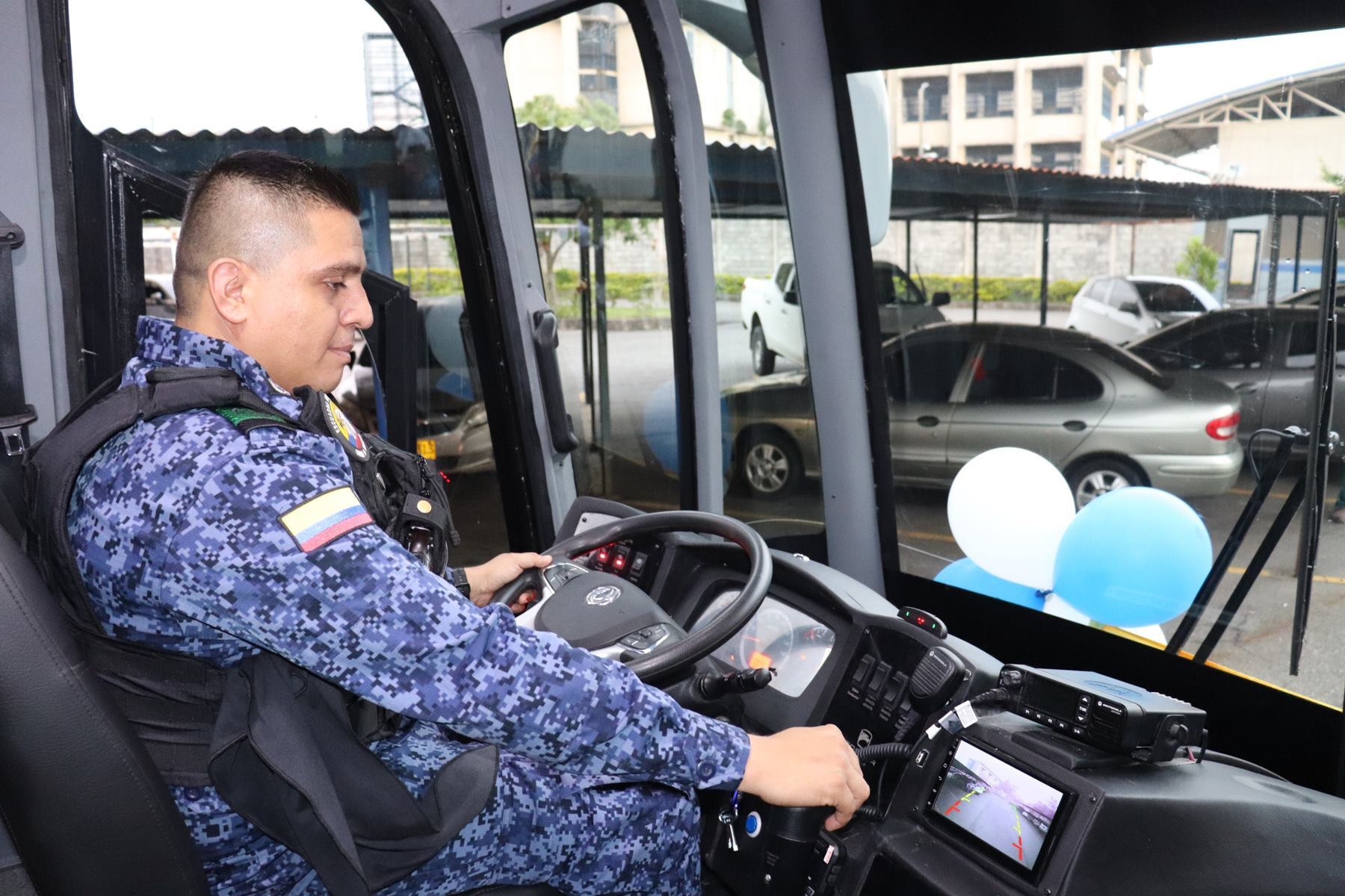Entrega de equipos al INPEC en Ibagué