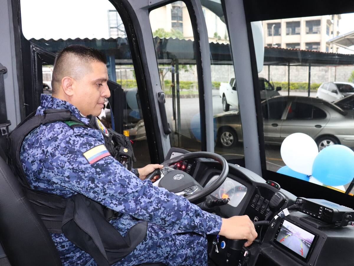 El INPEC cuenta con nuevos busetones que le entregó la Alcaldía de Ibagué