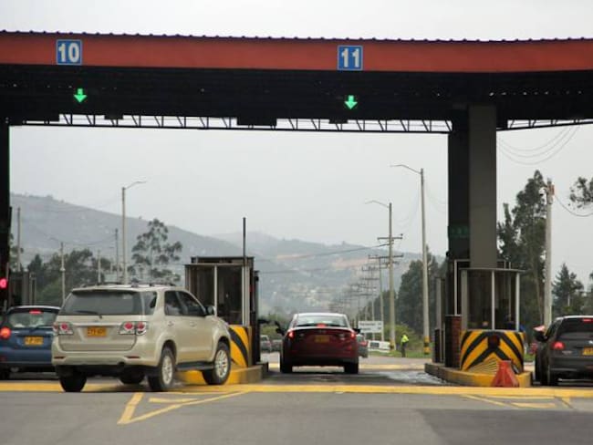 Gobernación de Cundinamarca no está de acuerdo con más peajes para ampliar vías