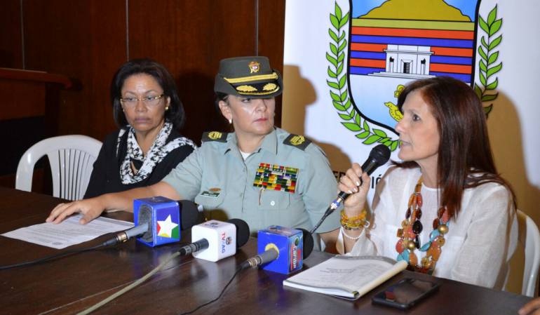 En conferencia de prensa, la gobernadora de Magdalena, Rosa Cotes, dio a conocer los resultados de los operativos que ordenó contra la comisión de delitos ambientales en la ronda del río Aracataca, en jurisdicción del municipio de Pueblo Viejo.