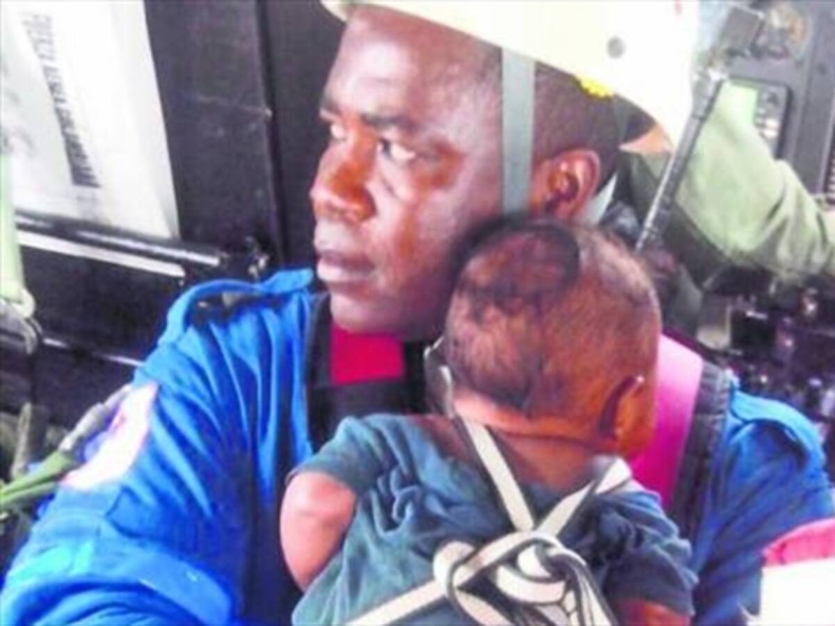 Familia de sobrevivientes en accidente aéreo celebran el hecho