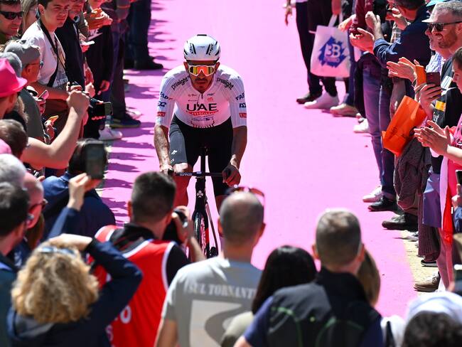 Juan Sebastián Molano, pedalista del UAE Team en el Giro de Italia 2024. (Photo by Tim de Waele/Getty Images)