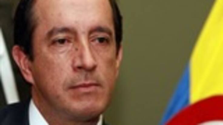 La Corte Suprema reasume las investigaciones y procesos, en manos de la Fiscalía, contra los congresistas acusados de parapolítica. Pte de la Corte Suprema, Augusto Ibáñez