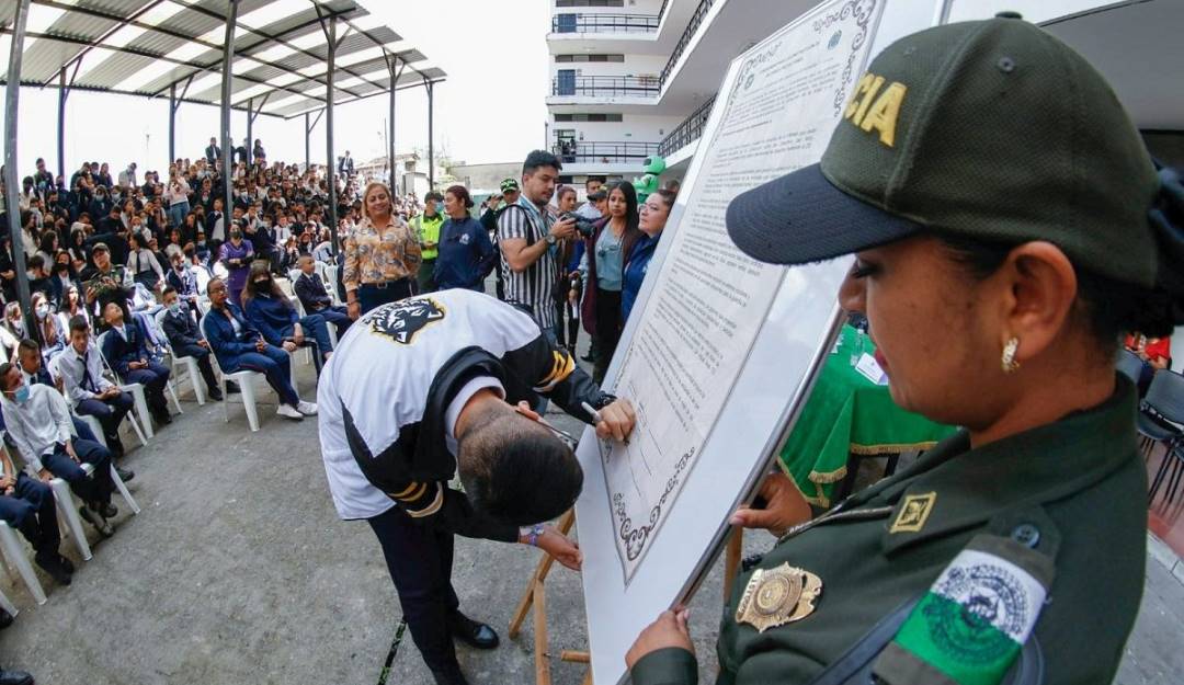 Realizan estrategias para prevenir el matoneo escolar en Manizales. Crédito: Alcaldía de Manizales.
