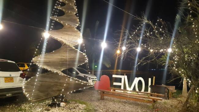 Los restaurantes y locales comerciales alumbrados en navidad