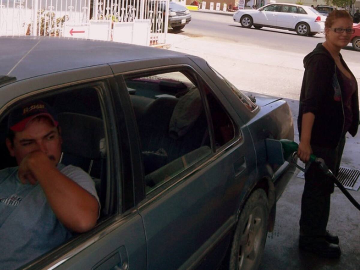 Turista olvido a su mujer en una gasolinera y luego de 100 kilómetros se dio cuenta