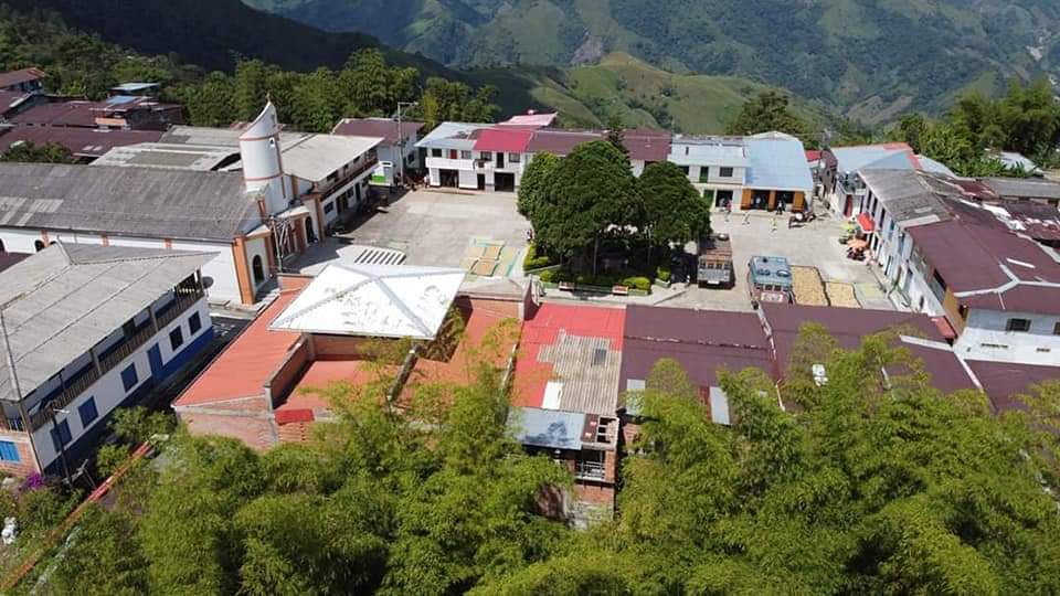 Suministrada por la comunidad