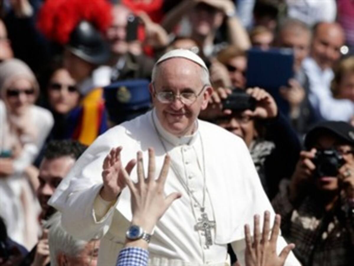 Papa elimina título de monseñor para acabar clasismo en la Iglesia