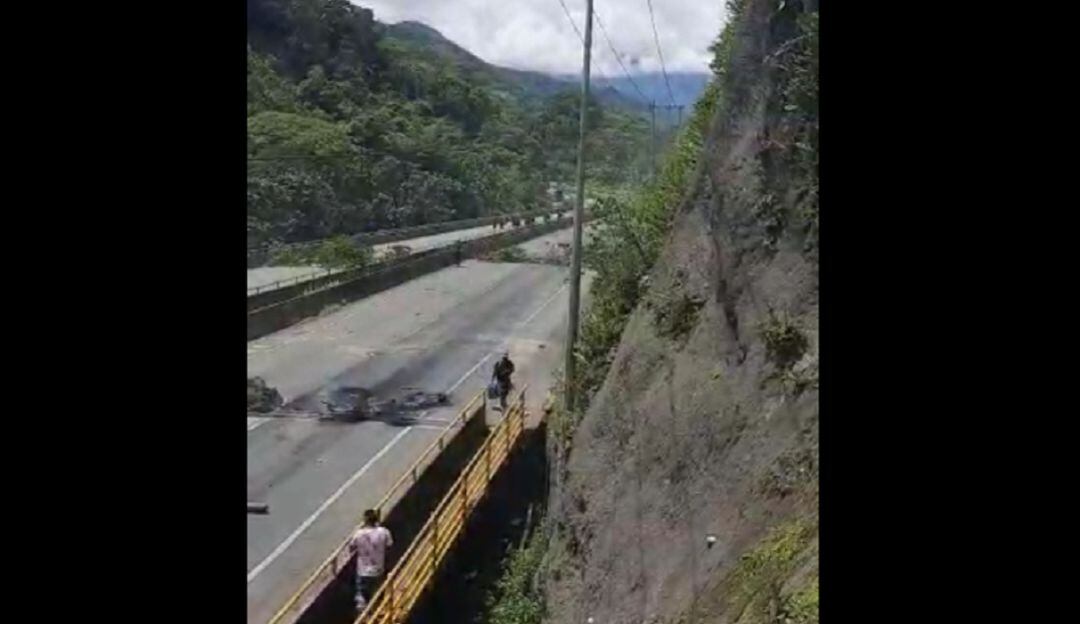 Intervención del Ejército en sector de la Delfina en la vía a Buenaventura