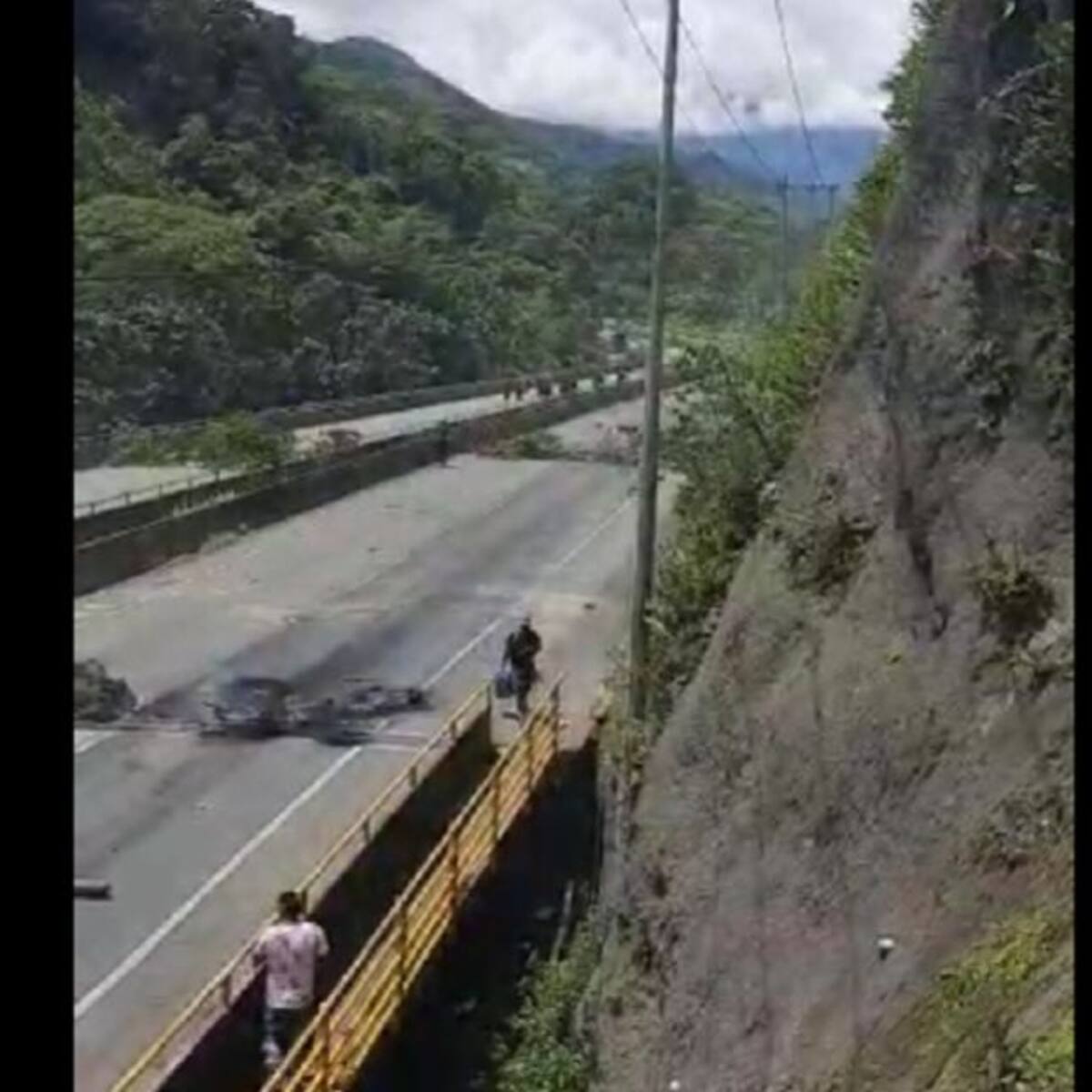 El ejército refuerza la seguridad en la carretera a Buenaventura
