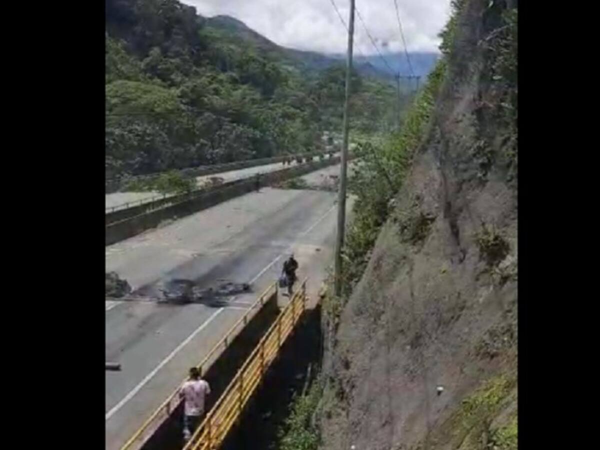 El ejército refuerza la seguridad en la carretera a Buenaventura