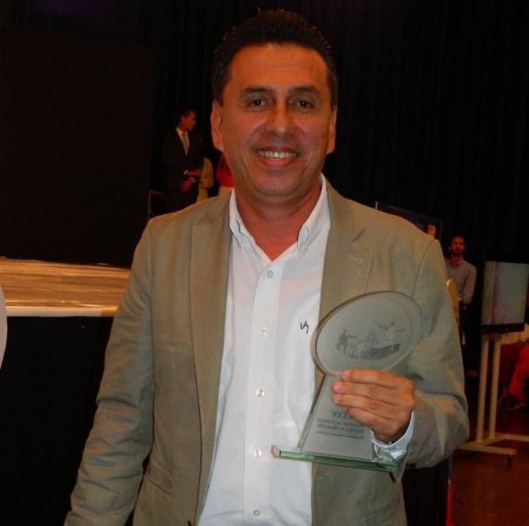 Juan Carlos Diaz, Periodista de Caracol Radio Cali, Ganador del Premio Alfonso Bonilla Aragón en la categoría Radio con el trabajo "Los Niños Olvidados de Garavito"v