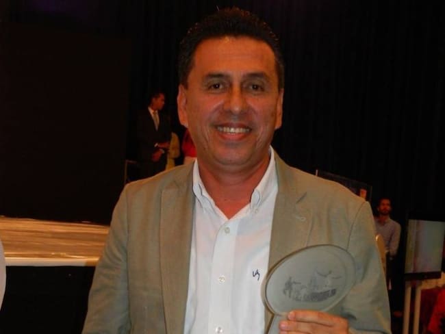 Juan Carlos Diaz, Periodista de Caracol Radio Cali, Ganador del Premio Alfonso Bonilla Aragón en la categoría Radio con el trabajo &quot;Los Niños Olvidados de Garavito&quot;v
