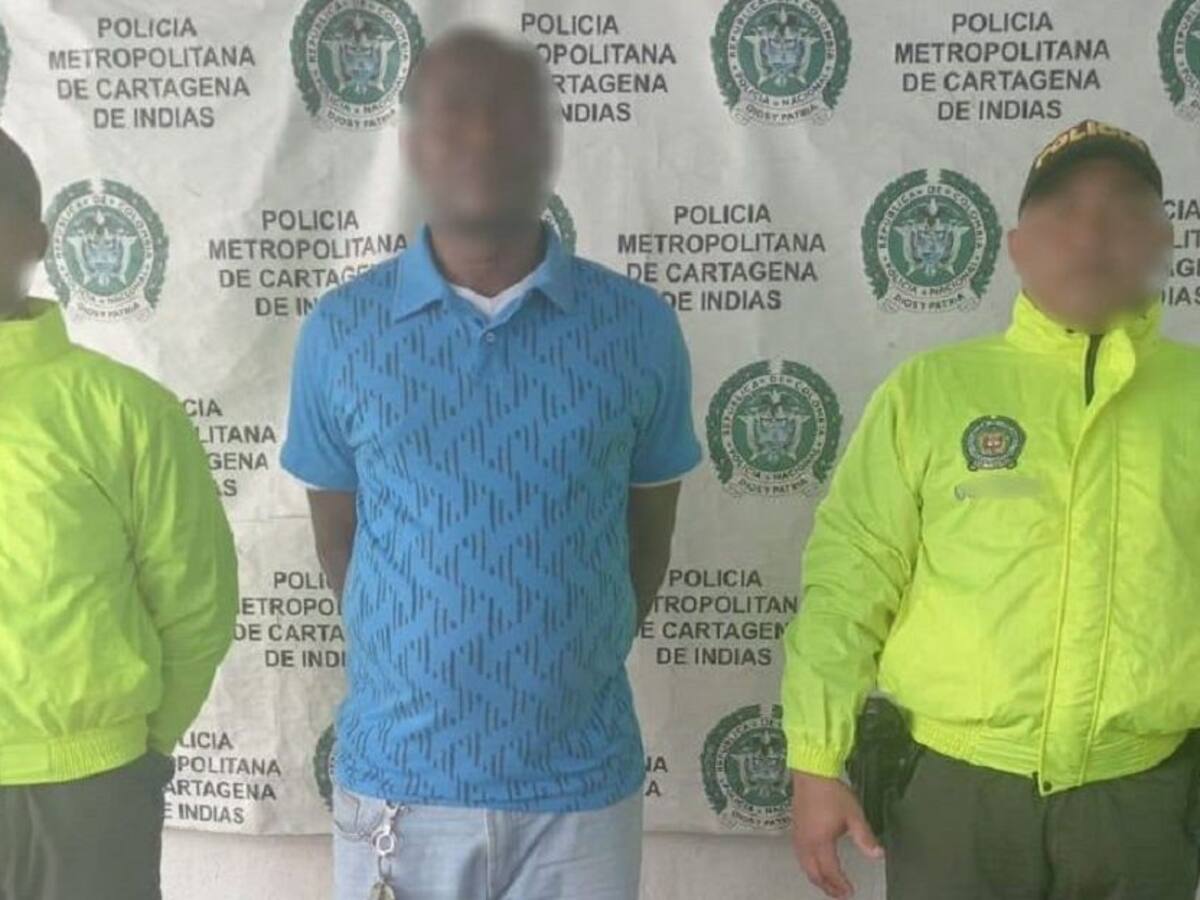 Policía capturó a docente por presunto abuso contra una estudiante