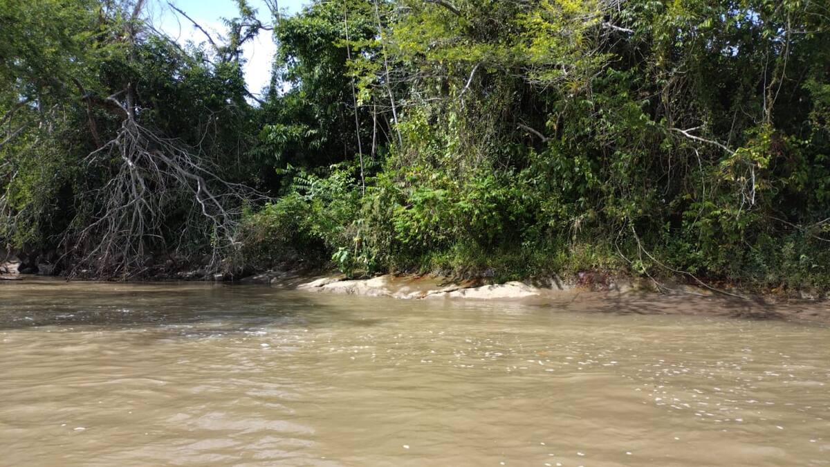 Versiones encontradas por derrame de crudo en el río Sogamoso