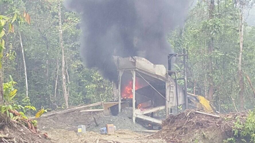 Contratistas fallecieron aparentemente por asfixia en un incidente en una mina ilegal. Foto: Colprensa