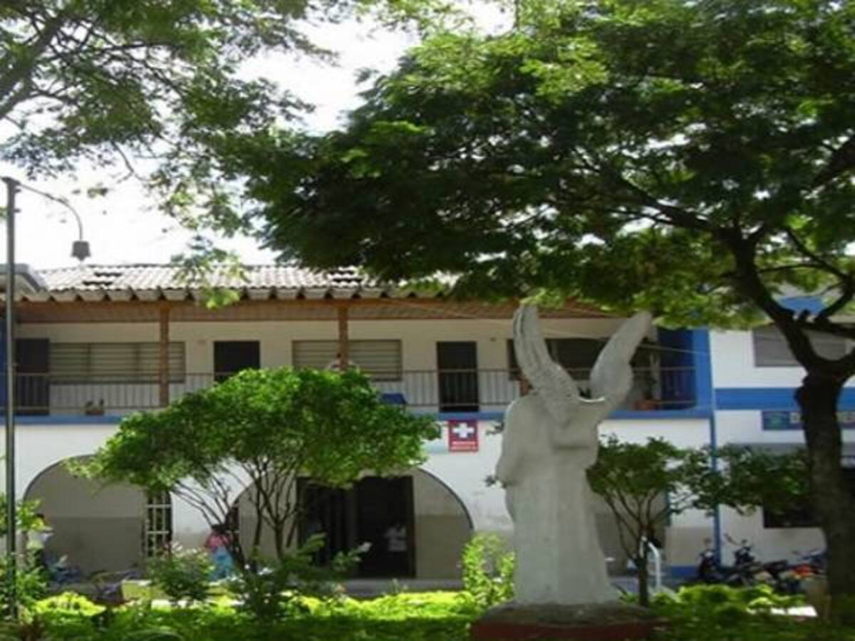 25 niños de una escuela intoxicados al consumir spaghetti con pollo