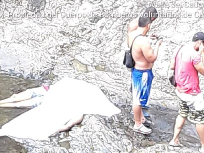 Dos jóvenes pierden la vida mientras nadaban en un charco del río Cali
