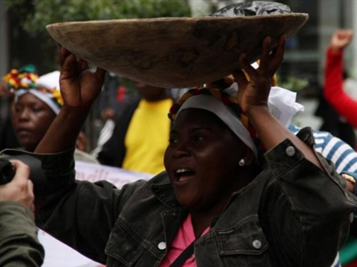 Mujeres de Cauca no saldrán de Mininterior hasta no llegar a un acuerdo