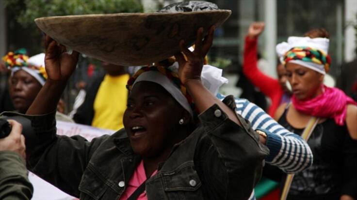 Mujeres de Cauca no saldrán de Mininterior hasta no llegar a un acuerdo