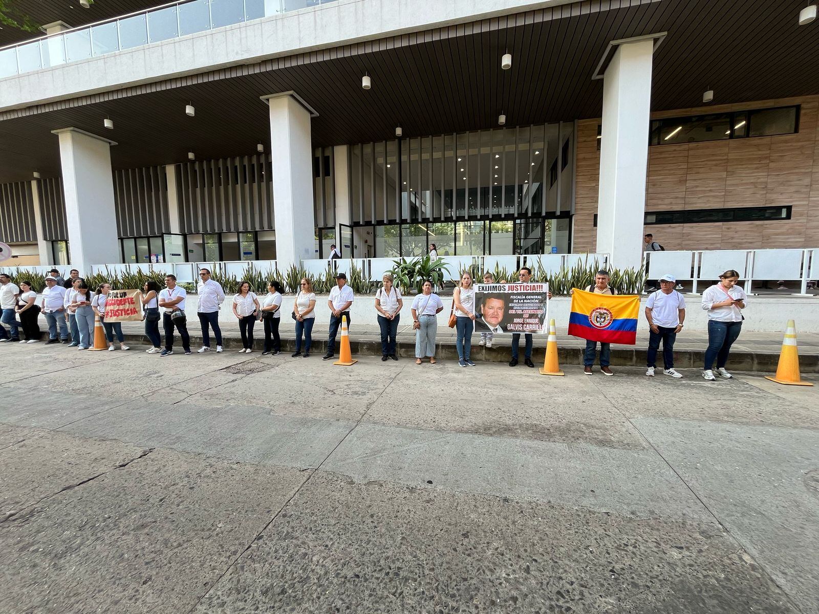 Familiares de Jorge Enrique Galvis exigen justicia por su muerte. / Foto: Caracol Radio Cúcuta.